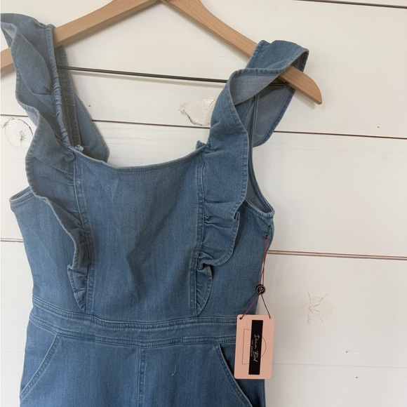 NWT Lightwash Denim Ruffle Jumpsuit - Picture 5 of 9